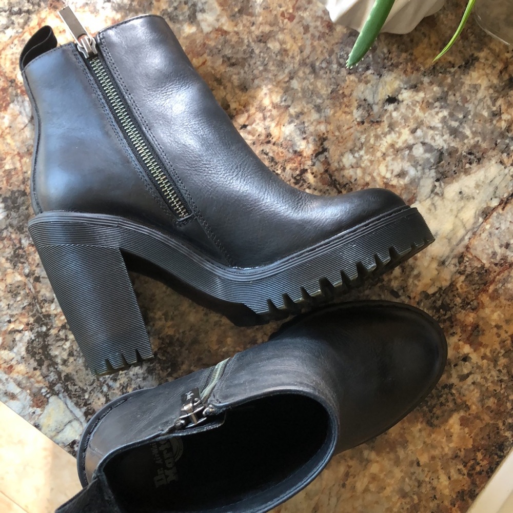 Dr. Martens Magdalena heel booties